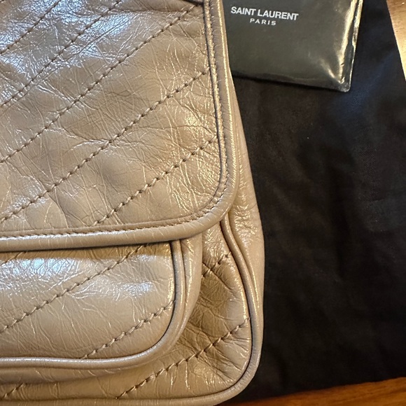 YSL Niki Medium Patent crinkle leather purchased @ YSL store in Chicago - Picture 6 of 16